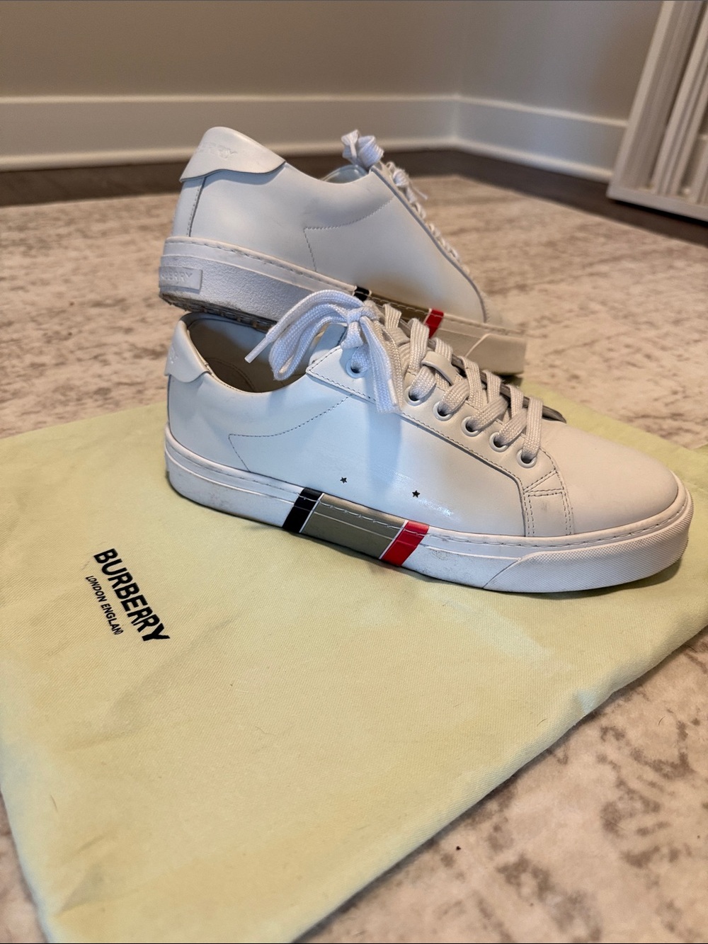 Burberry White Leather Low-Top Sneakers with Red, Black, and Beige Stripe